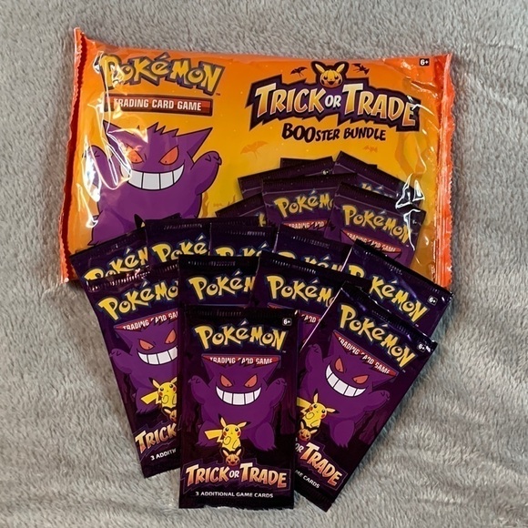 Pokémon Trading Card Game Trick or Trade Booster Bundle - Picture 1 of 3